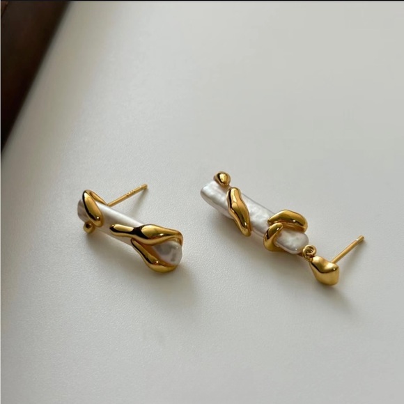 Gold Pearl Earrings/Stubs, 18k Gold and 925 Sterling Silver - Picture 8 of 9